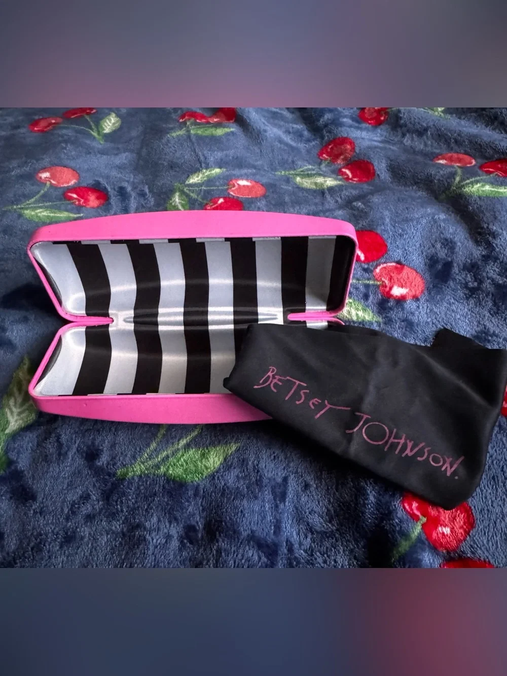 Betsey Johnson Sunglass Case